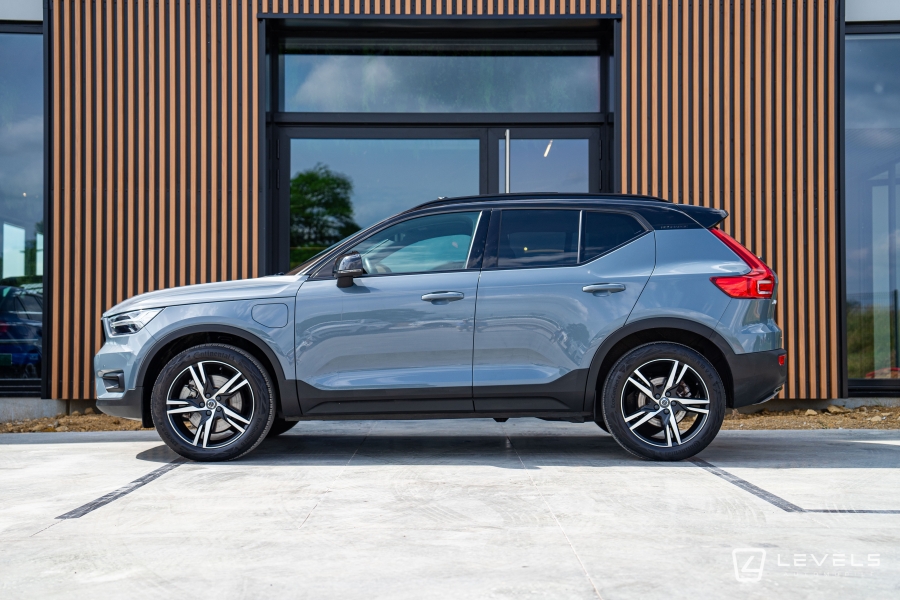 Volvo XC40 T5 262 ch HYBRIDE RDESIGN Recharge DCT7