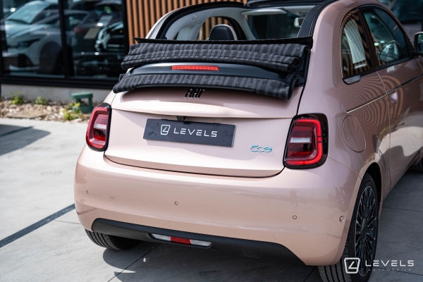 Fiat 500e Cabrio 118 ch Electrique LA PRIMA 