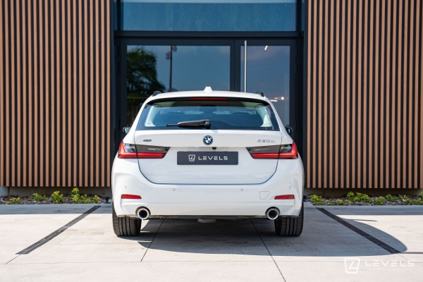 BMW SERIE 3 TOURING 320E xDrive 204CH Hybride Business Design BVA8