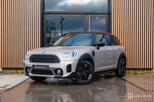 MINI COUNTRYMAN COOPER Essential 136 ch BVA7